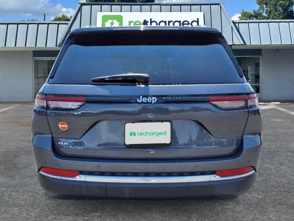 2024 Jeep Grand Cherokee 4xe view 10