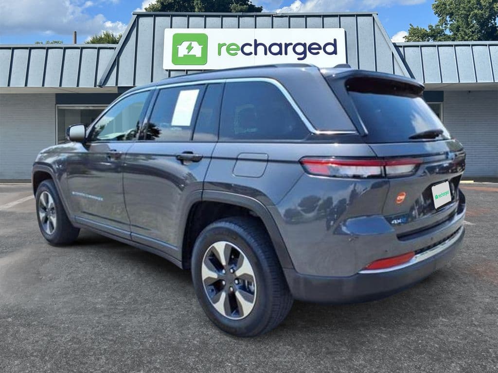 2024 Jeep Grand Cherokee 4xe view 11