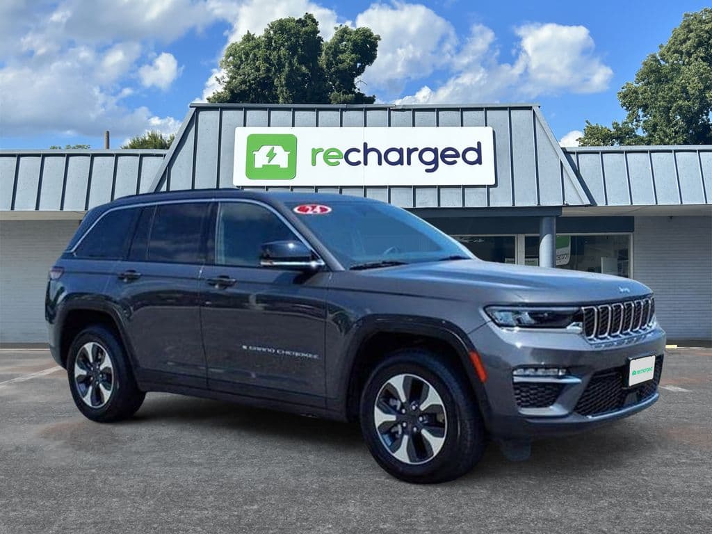2024 Jeep Grand Cherokee 4xe view 3