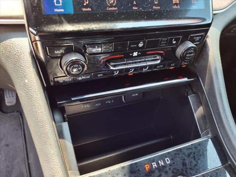2024 Jeep Grand Cherokee 4xe view 21