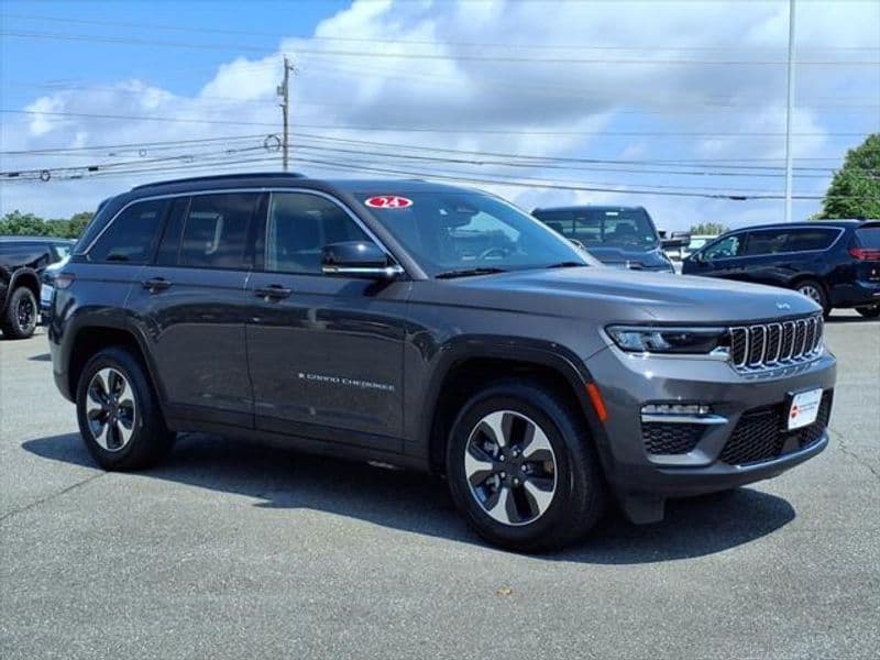 2024 Jeep Grand Cherokee 4xe view 2