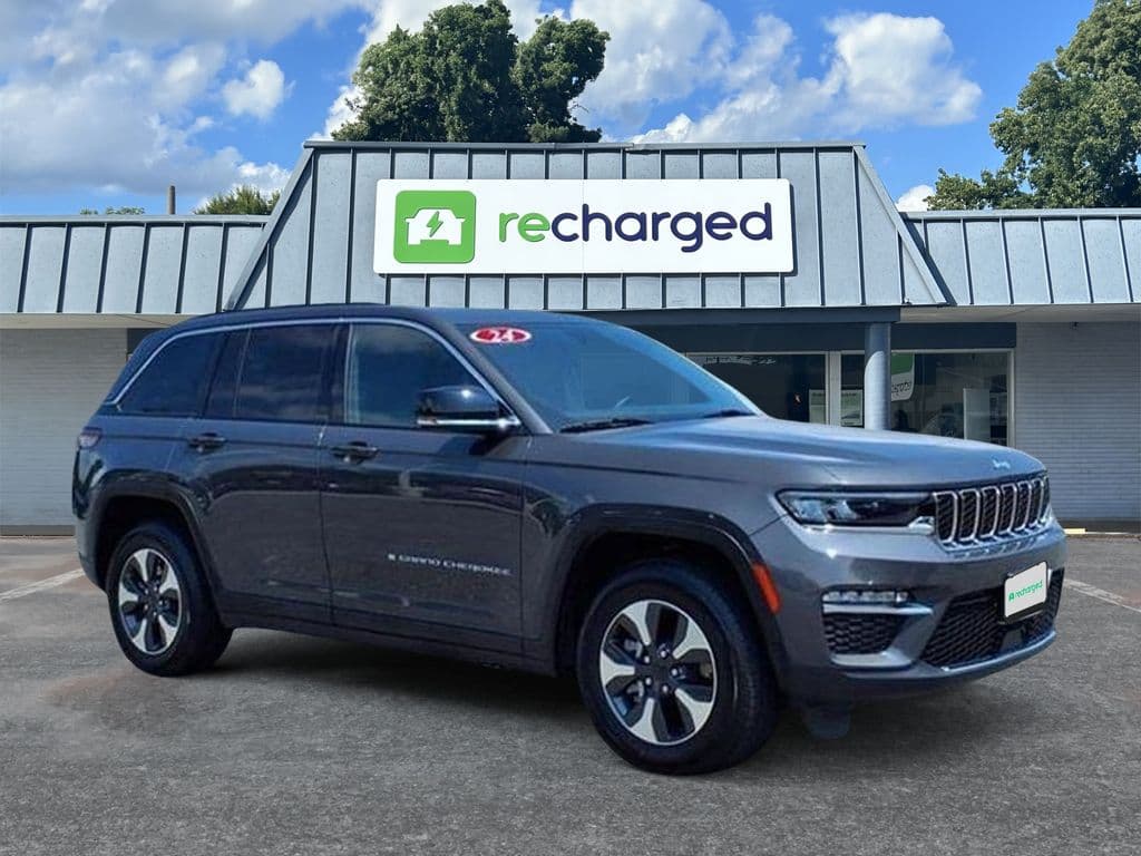 2024 Jeep Grand Cherokee 4xe view 8