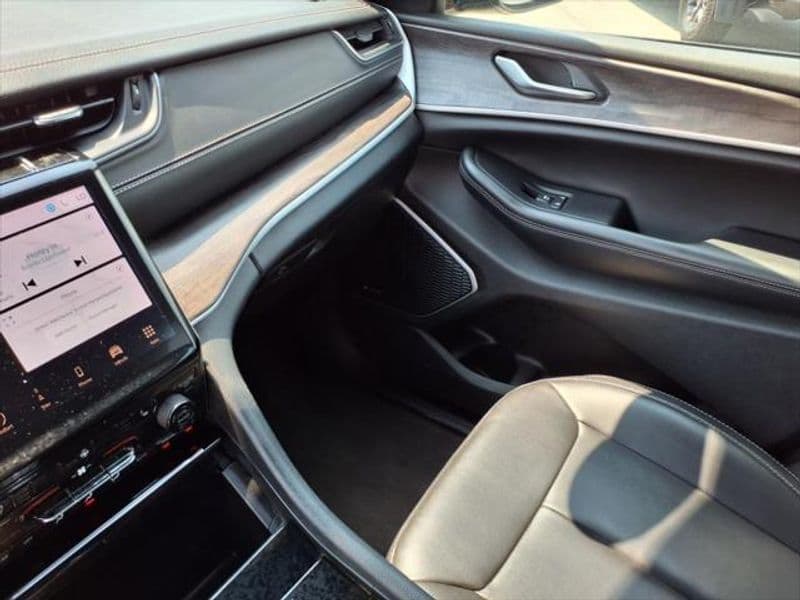 2024 Jeep Grand Cherokee 4xe view 24