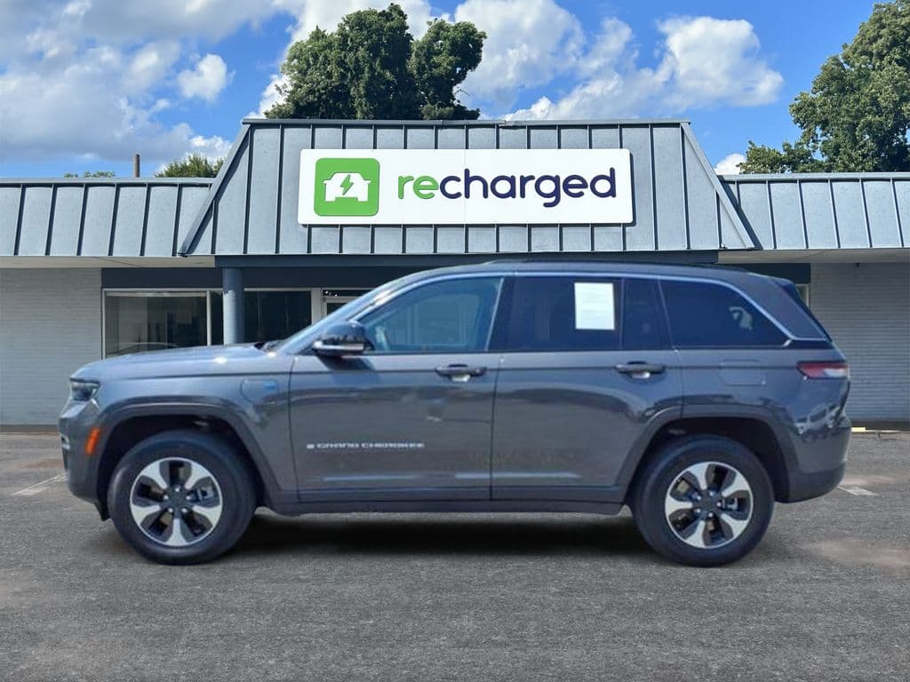 2024 Jeep Grand Cherokee 4xe view 13