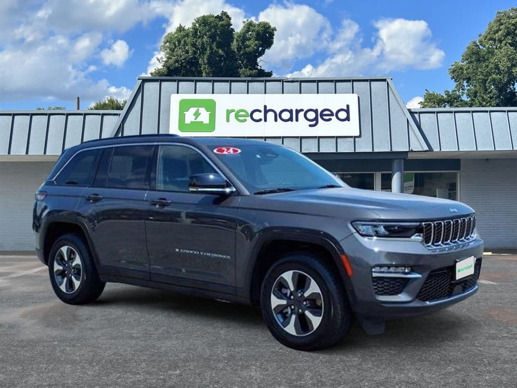 2024 Jeep Grand Cherokee 4xe view 2