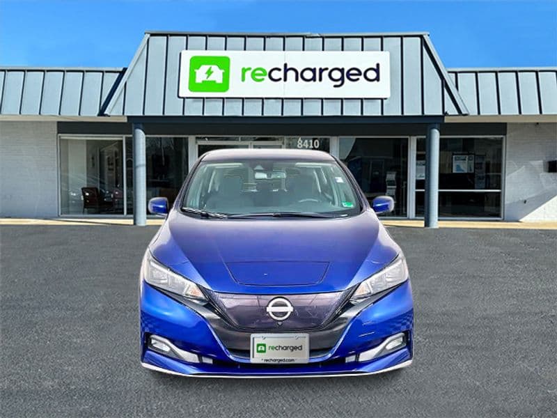 2023 Nissan LEAF view 2