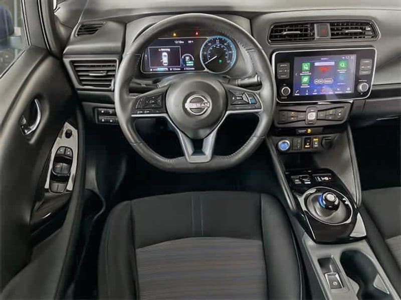 2023 Nissan LEAF view 20