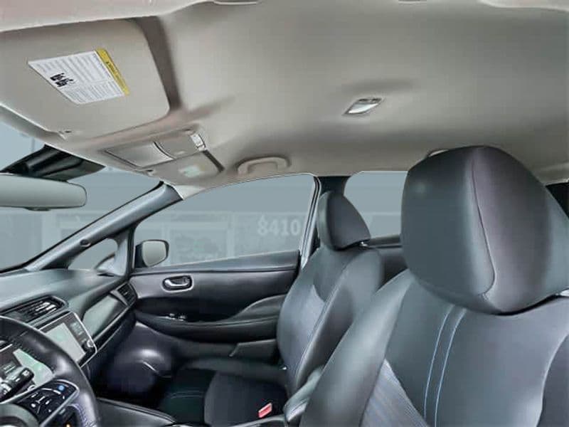 2023 Nissan LEAF view 15