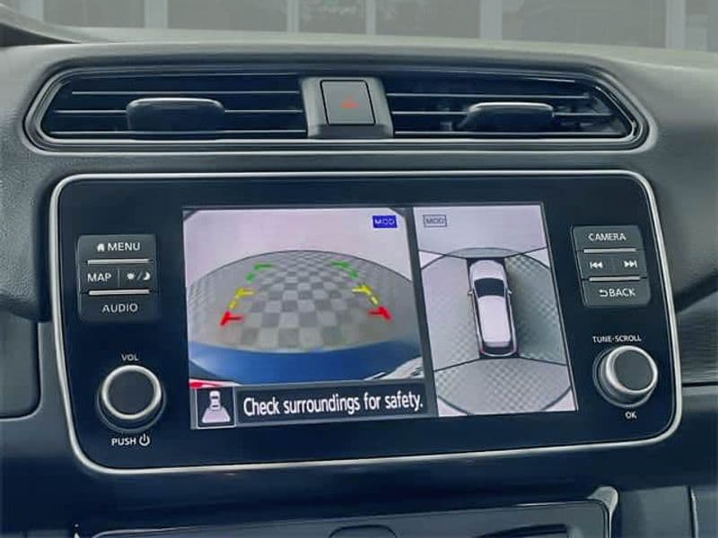 2023 Nissan LEAF view 26