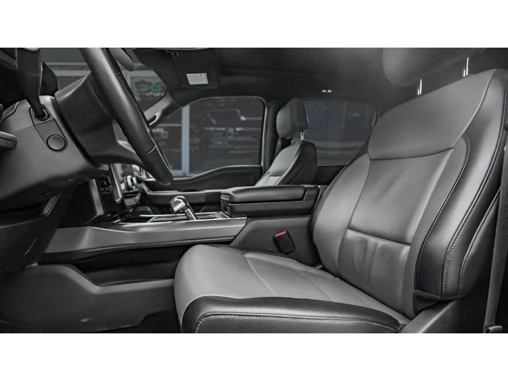 2022 Ford F-150 Lightning view 7
