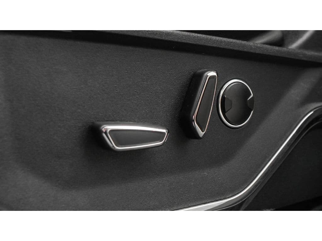 2022 Ford F-150 Lightning view 8