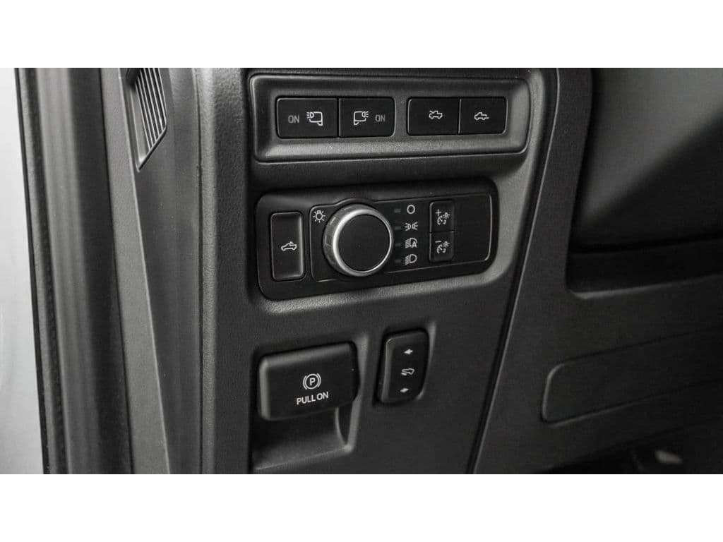 2022 Ford F-150 Lightning view 18