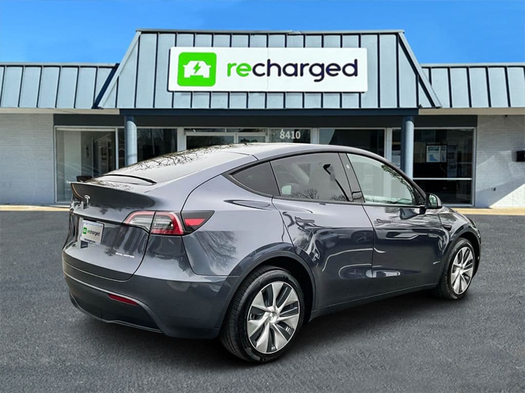 2023 Tesla Model Y view 6