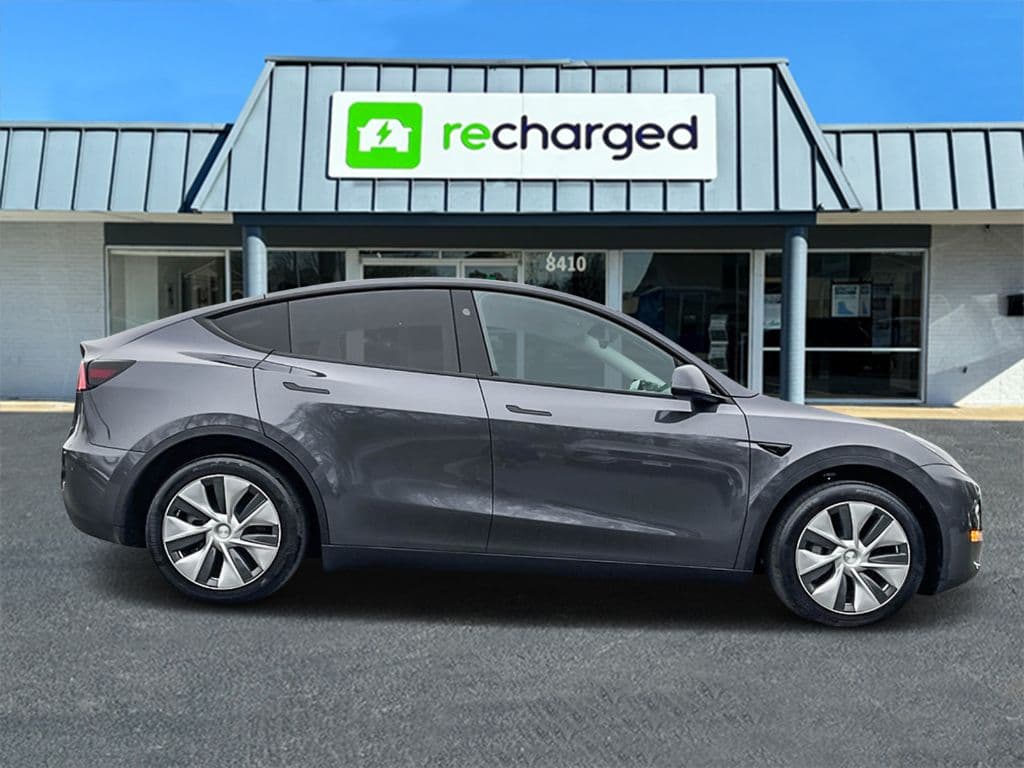 2023 Tesla Model Y view 7