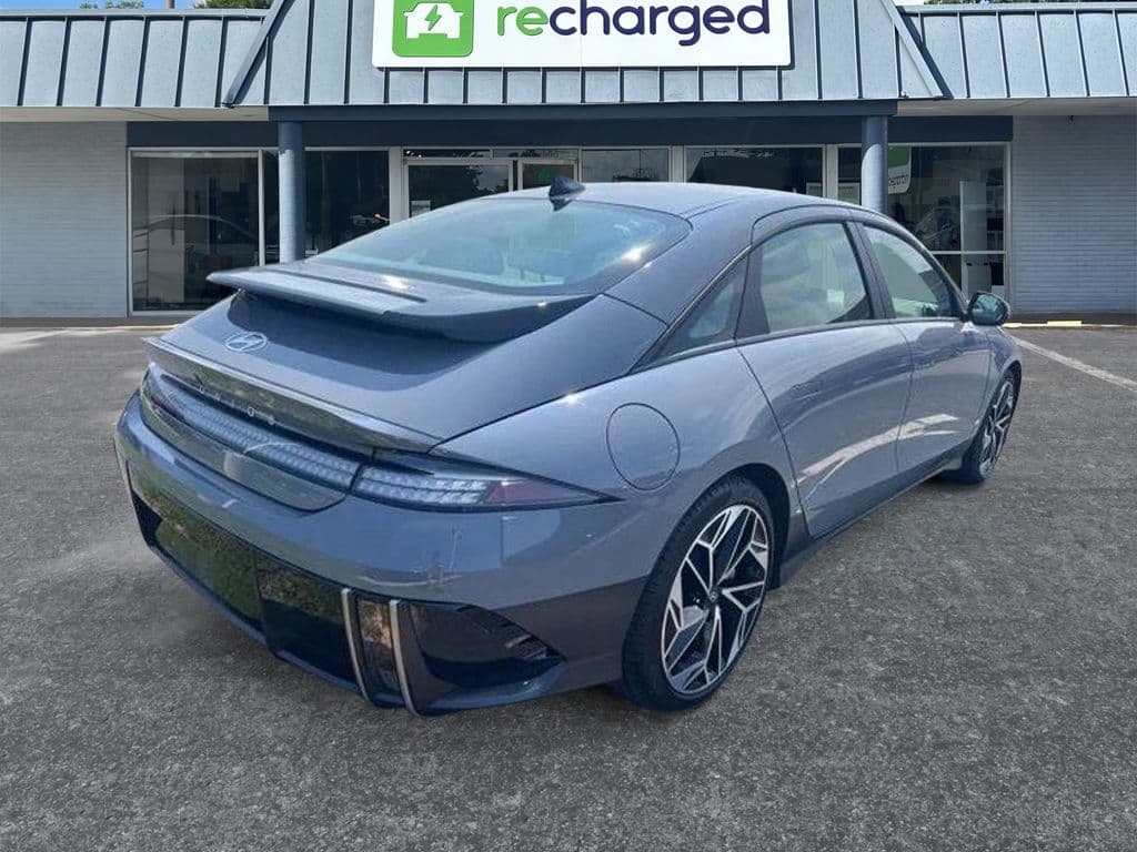 2024 Hyundai IONIQ 6 view 9