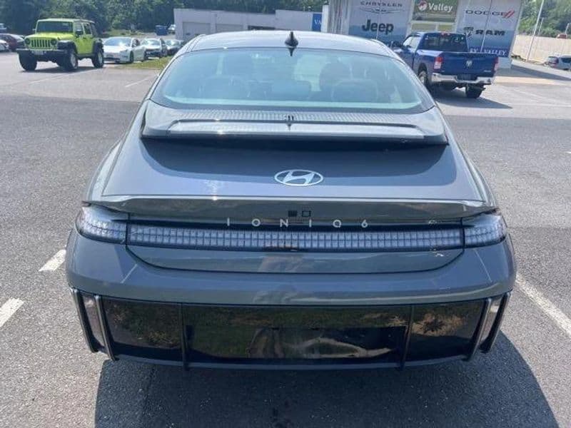 2024 Hyundai IONIQ 6 view 4