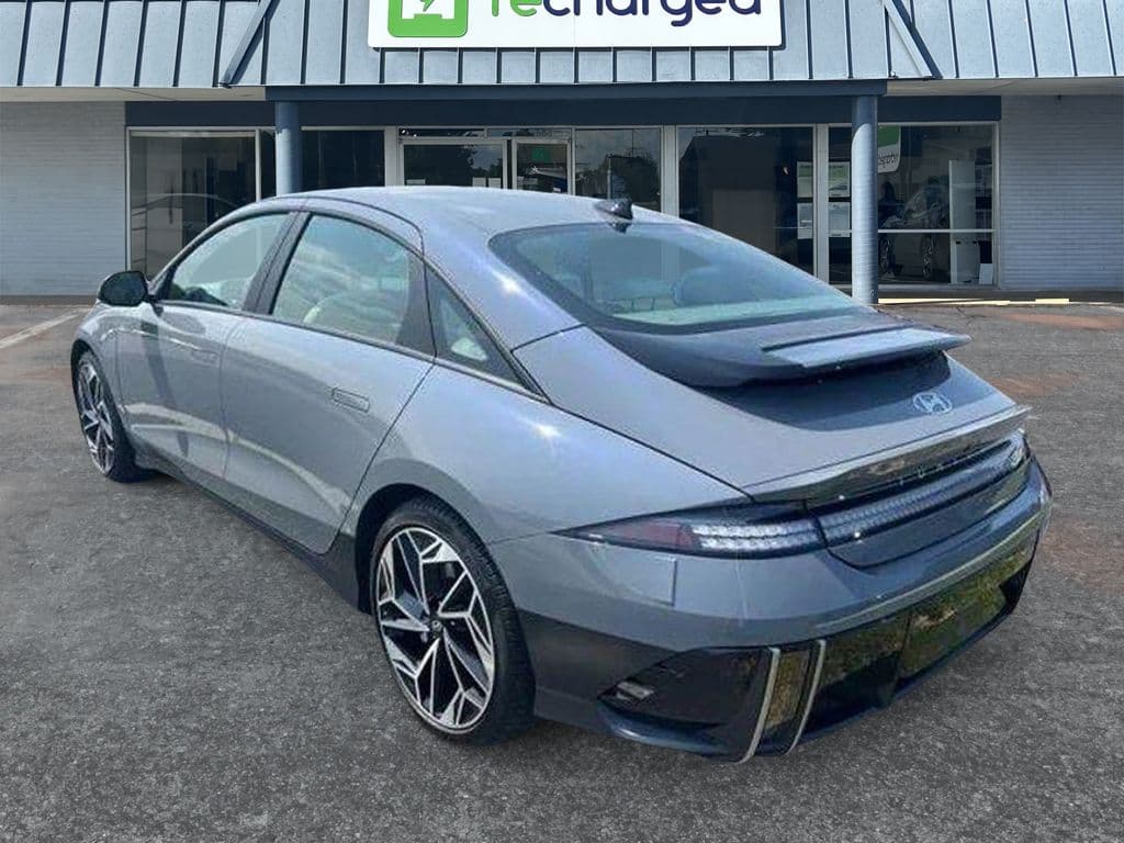 2024 Hyundai IONIQ 6 view 6