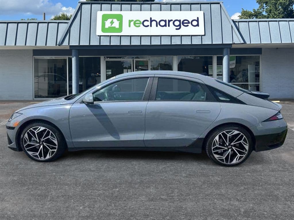 2024 Hyundai IONIQ 6 view 3