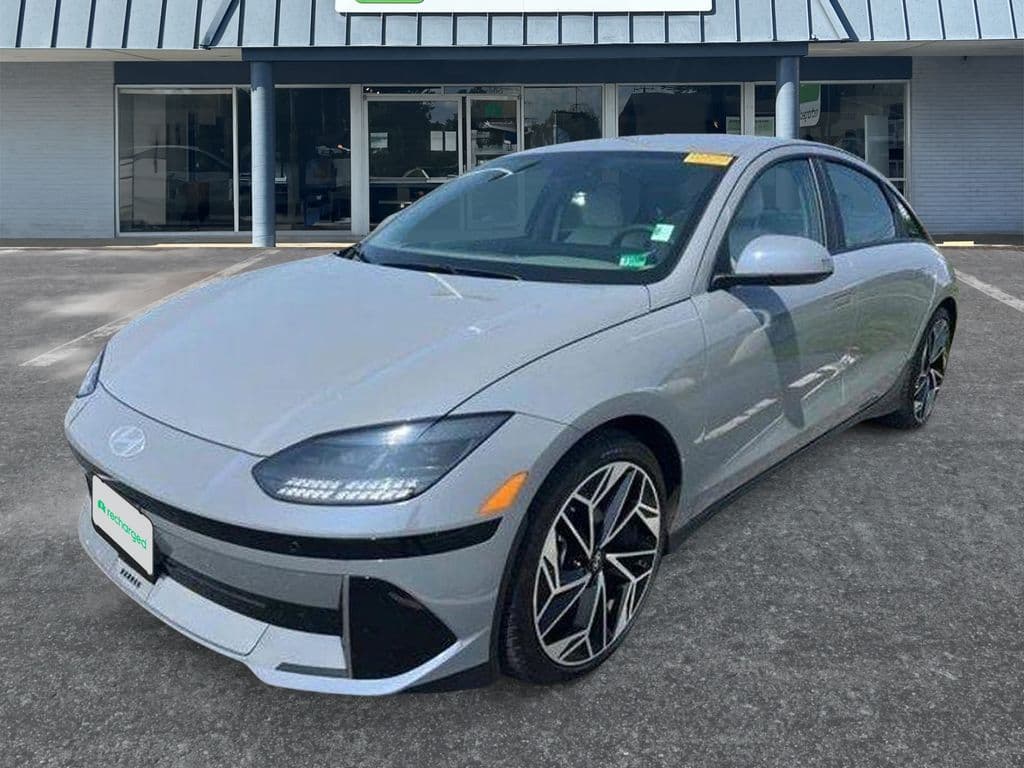 2024 Hyundai IONIQ 6 view 2