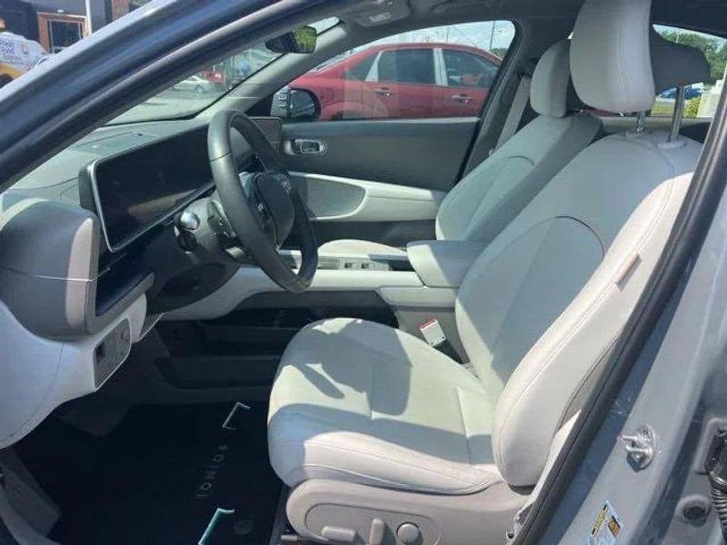 2024 Hyundai IONIQ 6 view 10