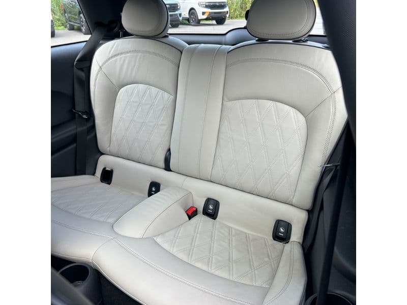 2022 MINI SE Hardtop view 6