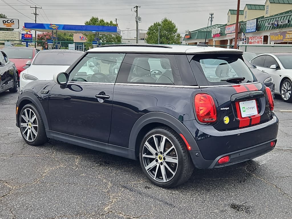 2022 MINI SE Hardtop view 2