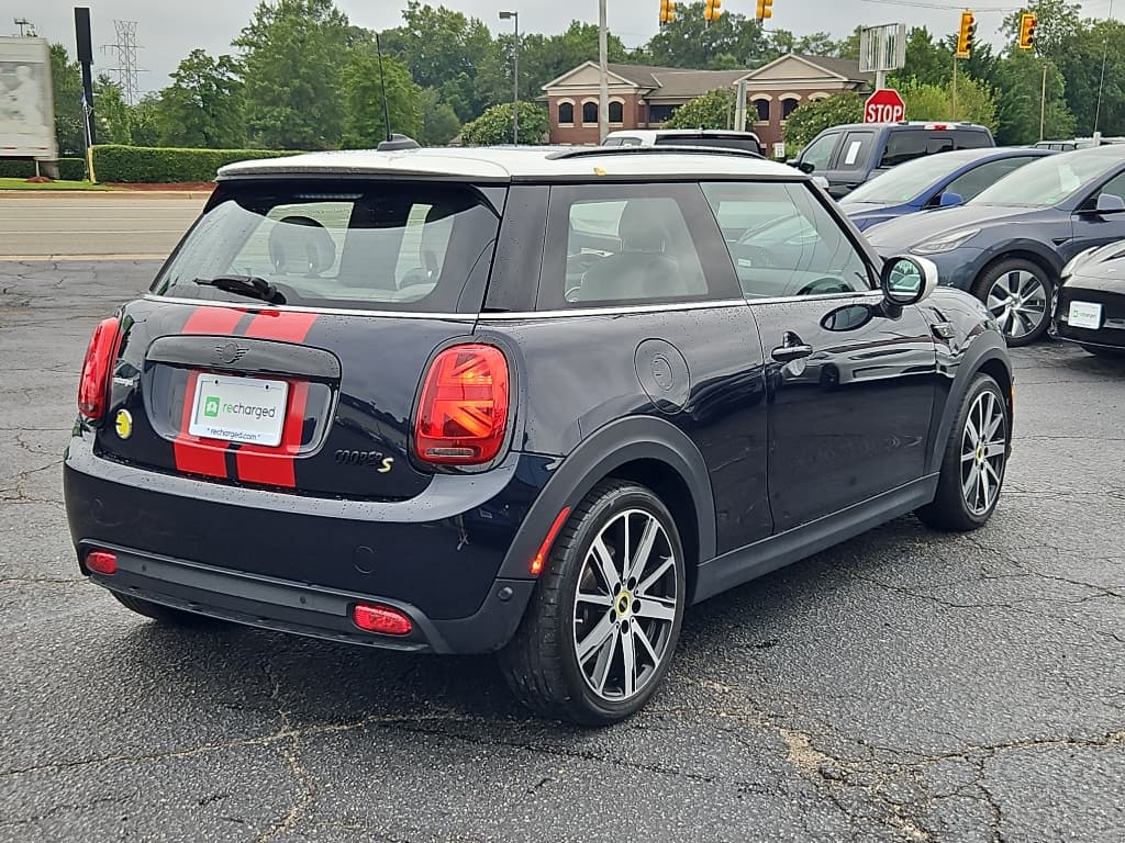 2022 MINI SE Hardtop view 3
