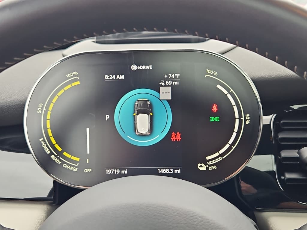 2022 MINI SE Hardtop view 8