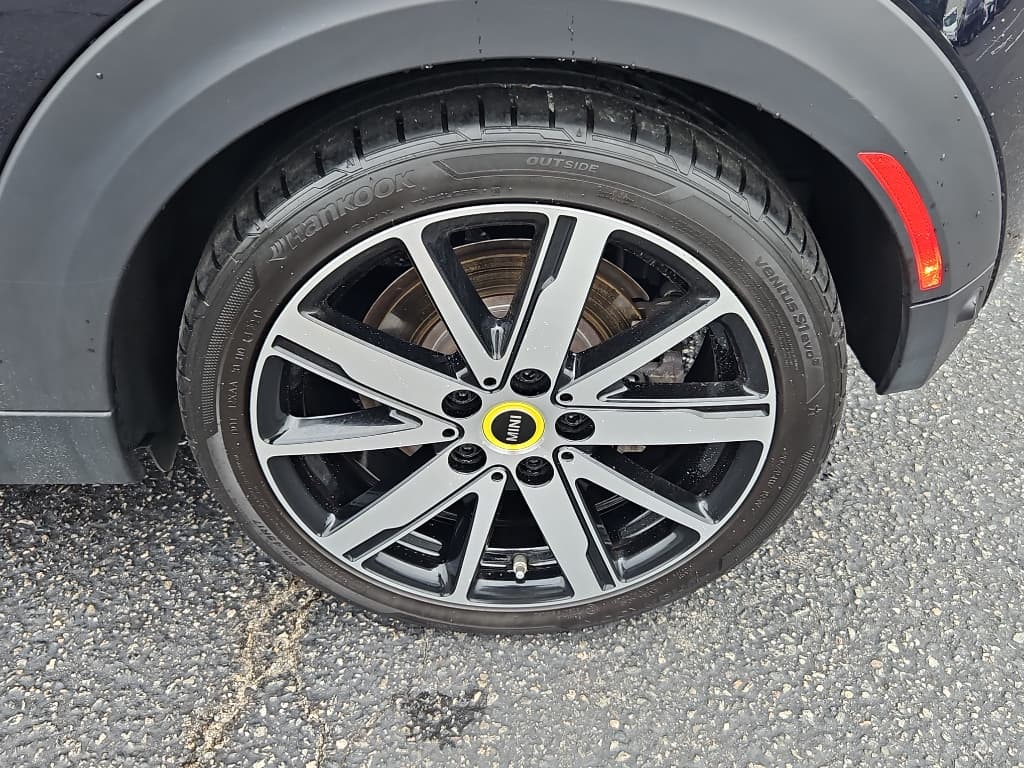 2022 MINI SE Hardtop view 28