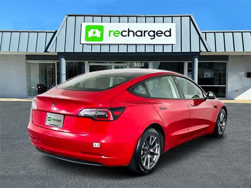 2023 Tesla Model 3 view 5