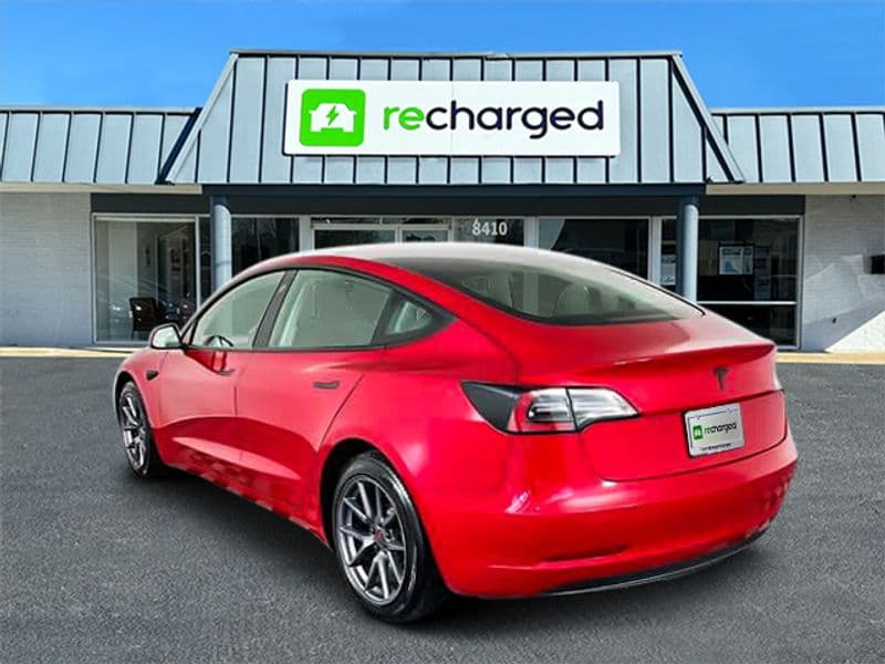 2023 Tesla Model 3 view 7