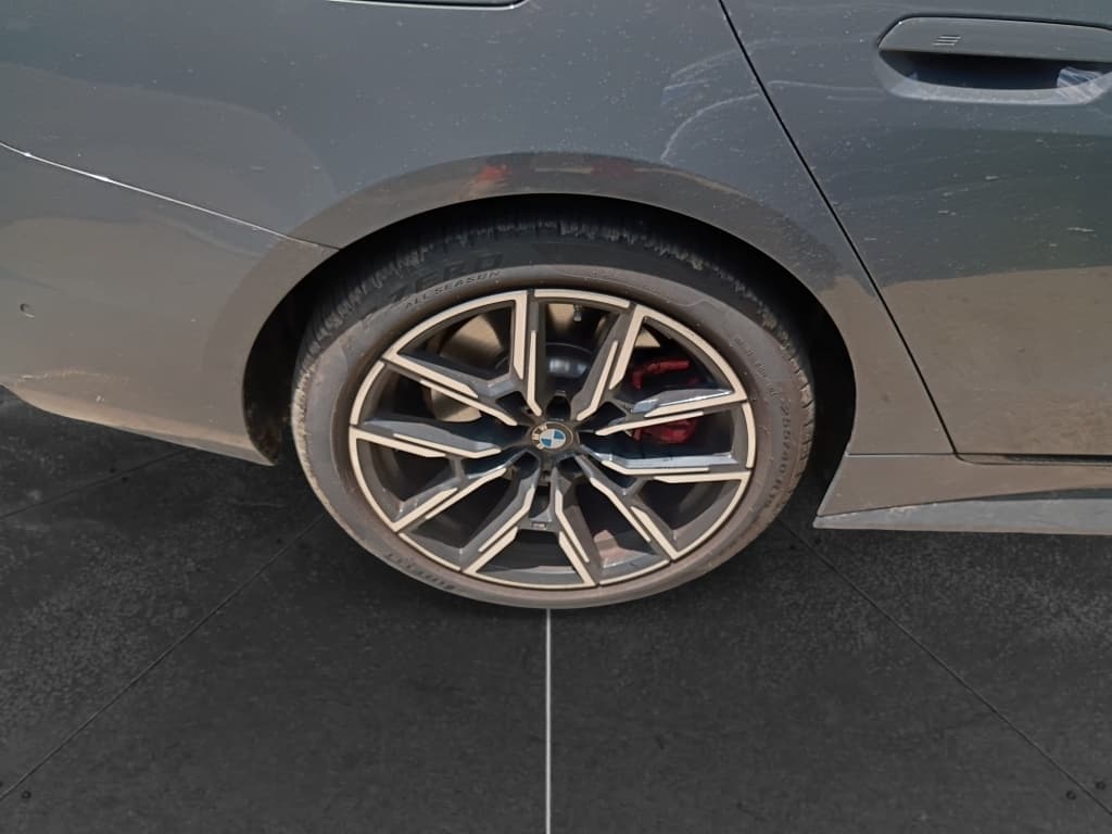 2025 BMW i4 view 7