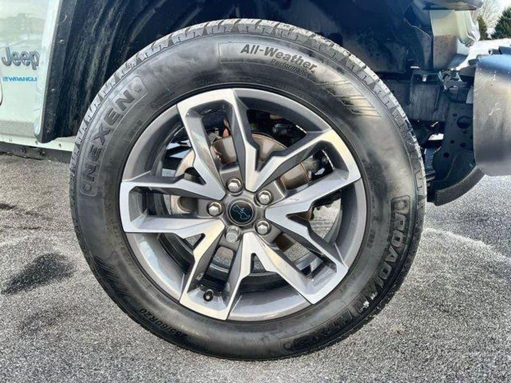 2024 Jeep Wrangler 4xe view 10