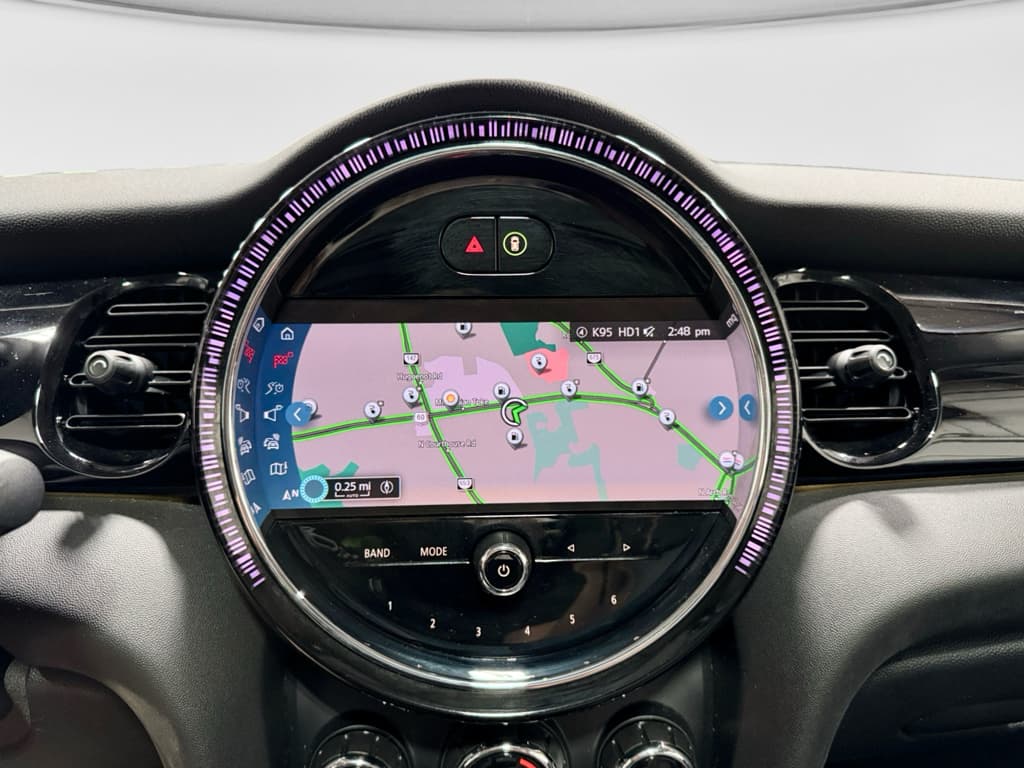 2024 MINI SE Hardtop view 12