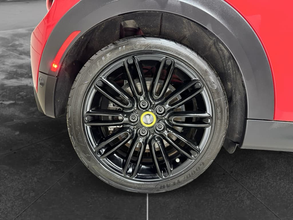 2024 MINI SE Hardtop view 34