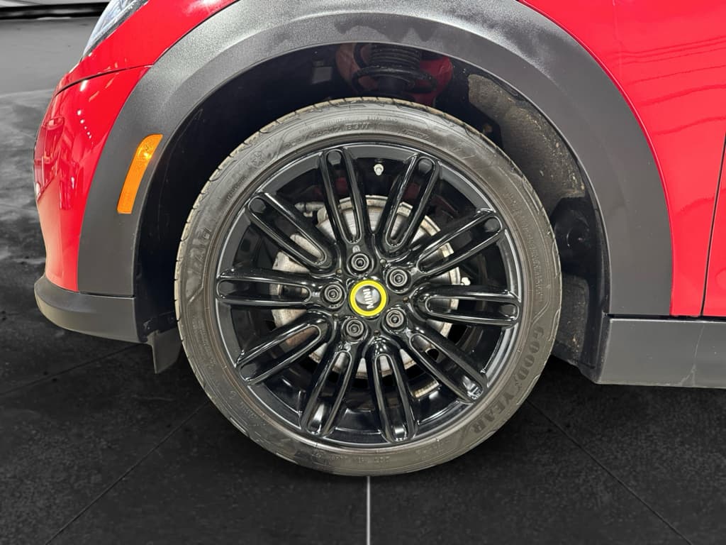 2024 MINI SE Hardtop view 28
