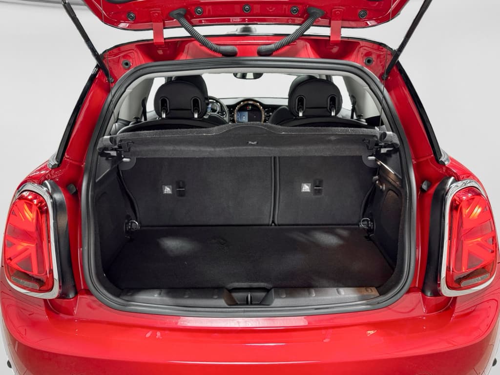 2024 MINI SE Hardtop view 24
