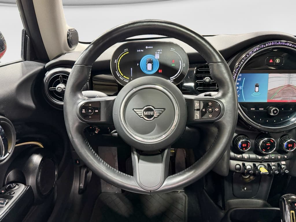 2024 MINI SE Hardtop view 9