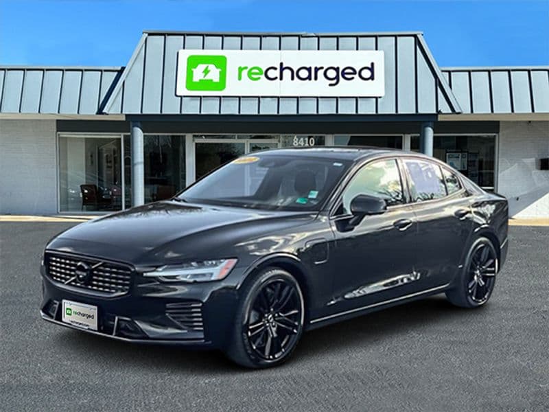 2022 Volvo S60 view 3