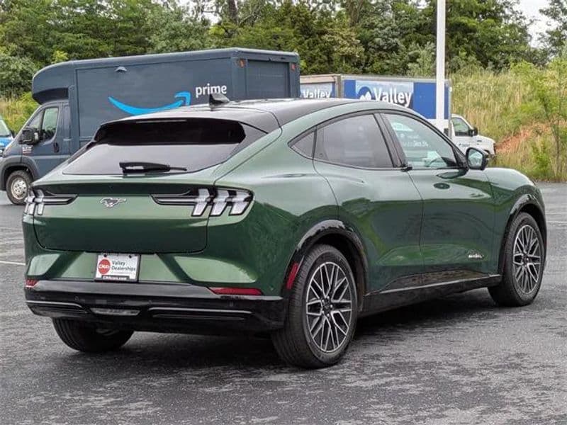 2024 Ford Mustang Mach-E view 5