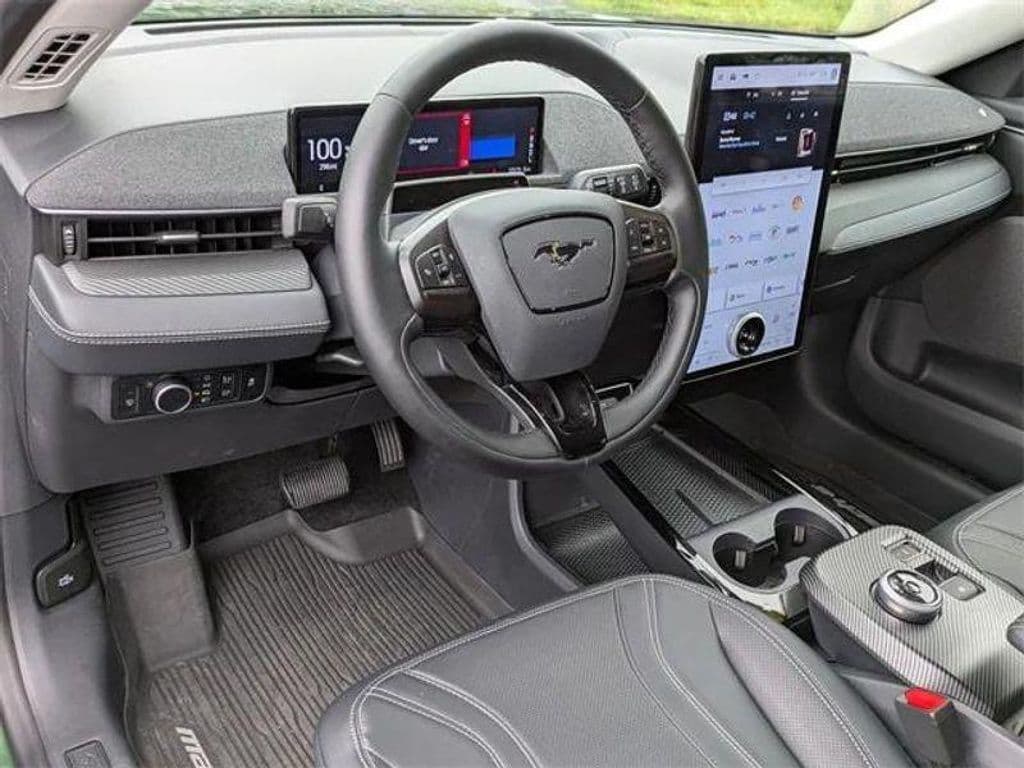 2024 Ford Mustang Mach-E view 9