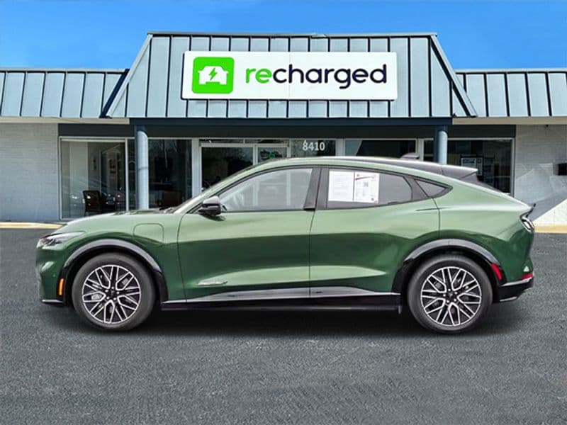 2024 Ford Mustang Mach-E view 7