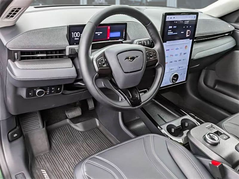 2024 Ford Mustang Mach-E view 9