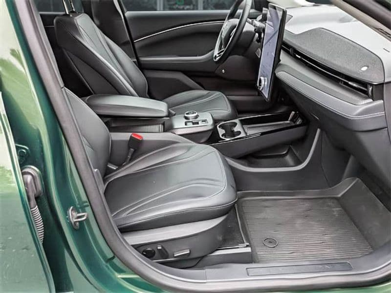 2024 Ford Mustang Mach-E view 27