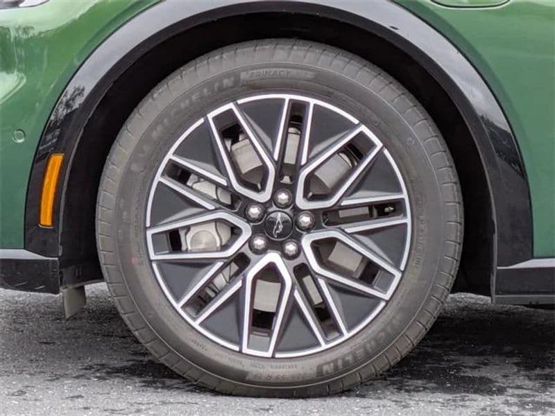 2024 Ford Mustang Mach-E view 9