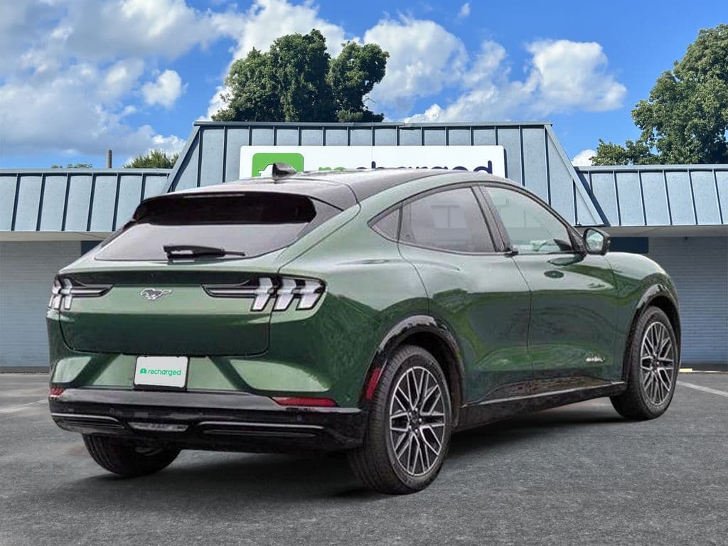 2024 Ford Mustang Mach-E view 4