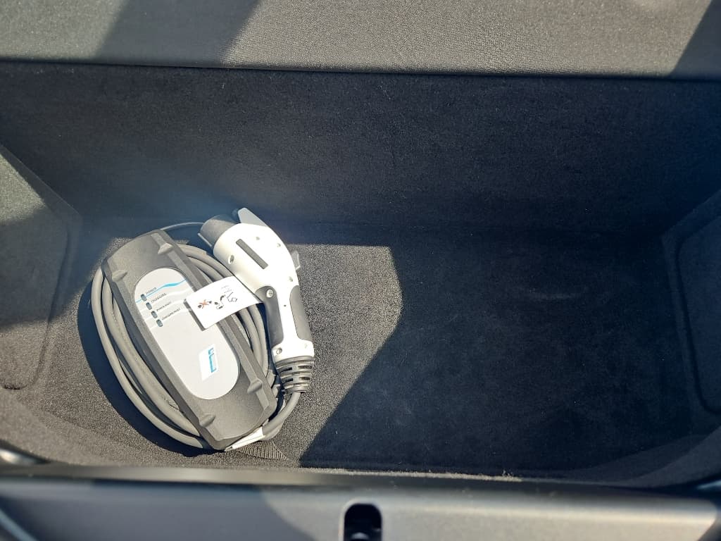 2014 BMW i8 view 7