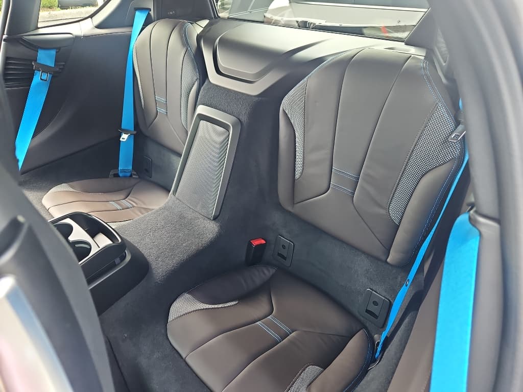 2014 BMW i8 view 20