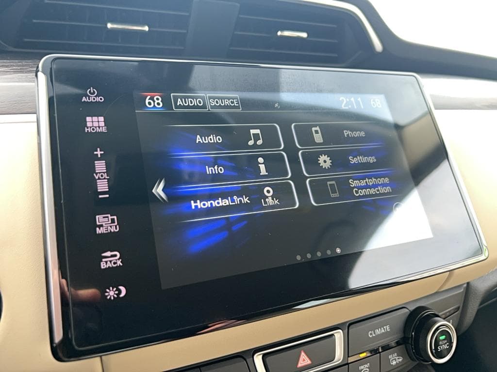 2021 Honda Clarity view 10