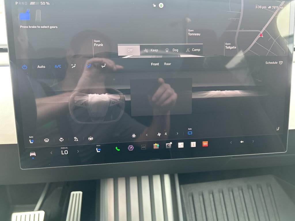 2024 Tesla Cybertruck view 12